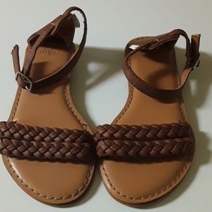 Never worn size 13 kids sandals GAP